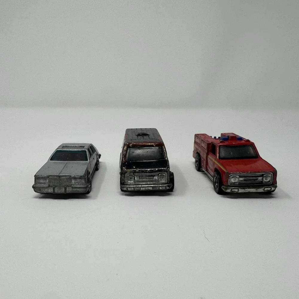 Lot of 9 Vintage 70s 80s Hot Wheels Matchbox Die Cast Cars Toys Used Played